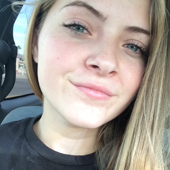 Profile Picture of Berkeley Clark (@berkeleycl) on Poshmark