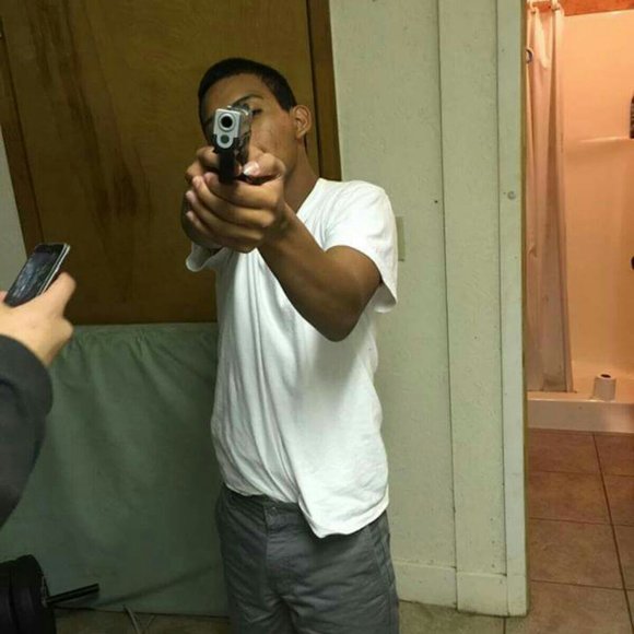 Profile Picture of Daniel Olguin (@nectarlima) on Poshmark