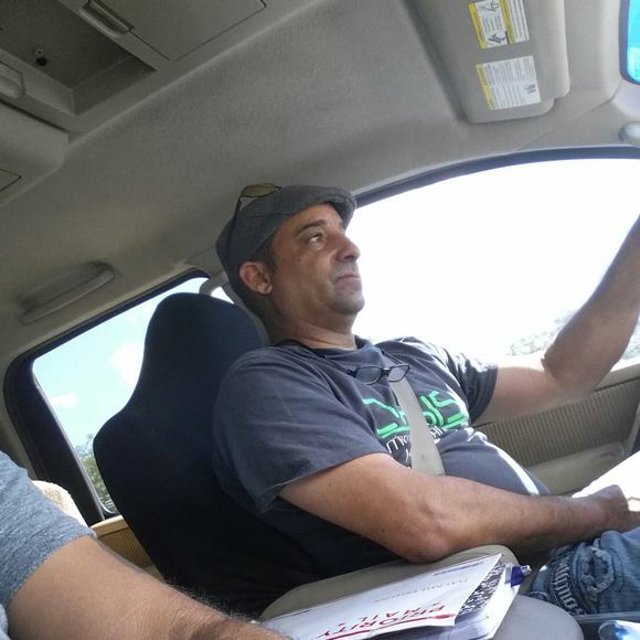 Profile Picture of Lazaro Pompa (@lazaropompa) on Poshmark