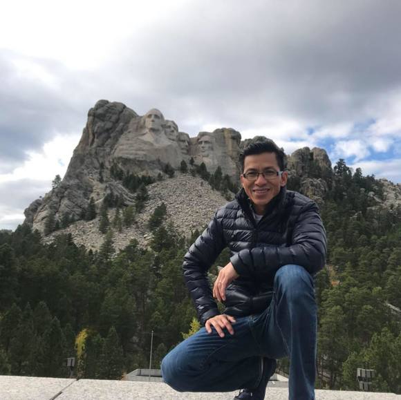 Profile Picture of Hau Nguyen (@hauunguyen78) on Poshmark