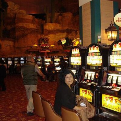 Profile Picture of Cary Dee (@CarmenG66453818) on Twitter