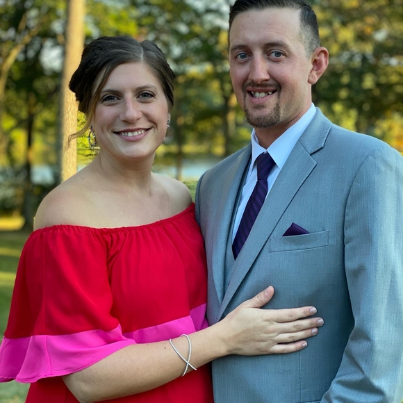 Profile Picture of Donnie Lapole (@donnielapole) on Poshmark