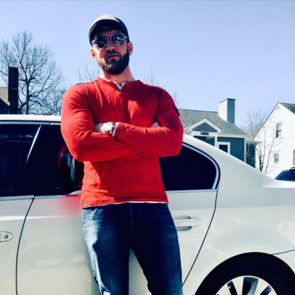 Profile Picture of Christian Wessel (@christianwessel) on Poshmark