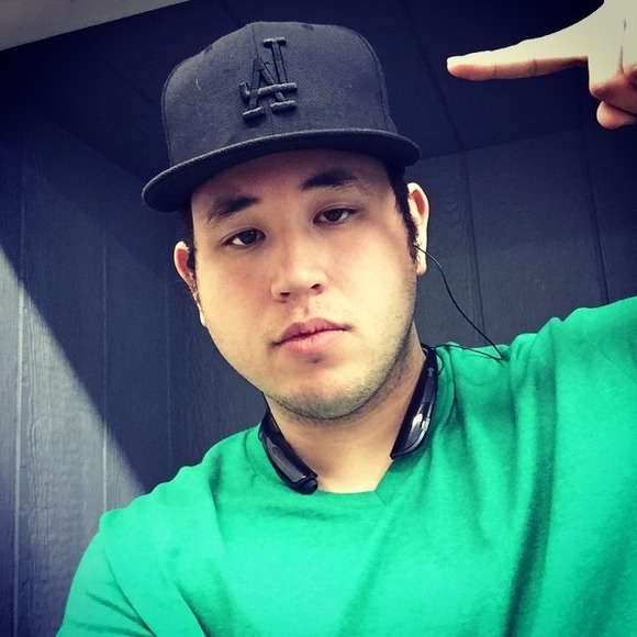 Profile Picture of Edwin Ranous (@eranou0767) on Poshmark