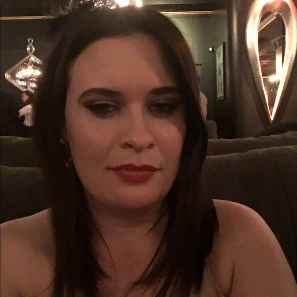 Profile Picture of Jennifer Melone (@jenn336) on Poshmark