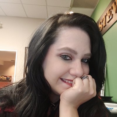 Profile Picture of Ariel Nicholas (@ArielNicholas13) on Twitter