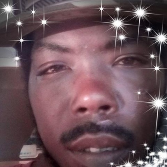 Corinso Franklin - Poshmark Profile Picture of Corinso Franklin (@corinsof) on Poshmark