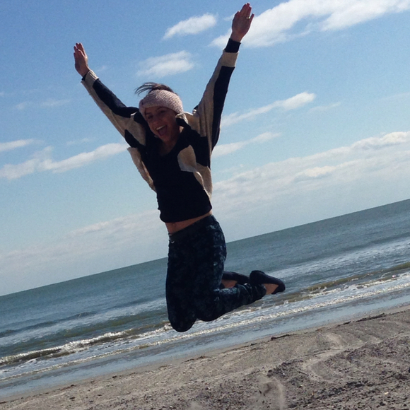 Profile Picture of Rose Chauca (@r0se_marie) on Poshmark