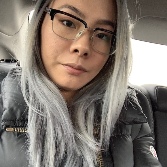 Profile Picture of Diana Yu (@colourqreen) on Poshmark