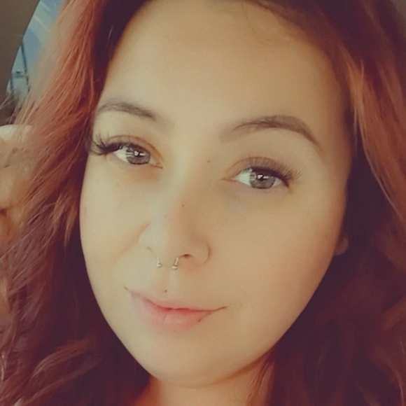 Profile Picture of Veronica Tetuan (@vtetuan14) on Poshmark