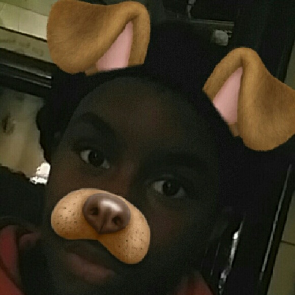 Profile Picture of Shauni Franklin (@qveenshauni15) on Poshmark