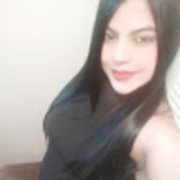 Profile Picture of Joselin Loaiza (@loaizajoselin5) on Poshmark