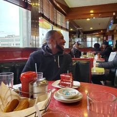 Profile Picture of petetreearmstrong (@petetreearmstrong) on Tiktok