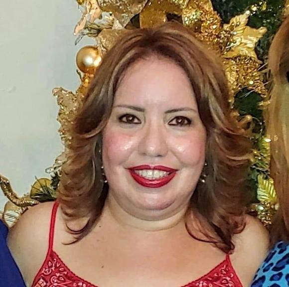 Profile Picture of Carmen s. Loubriel (@crosario0205) on Poshmark