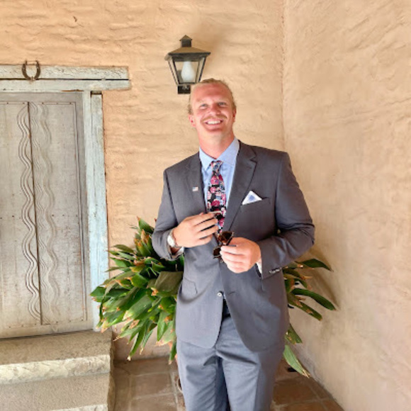 Profile Picture of Shawn Swanson (@shawnswanee) on Poshmark