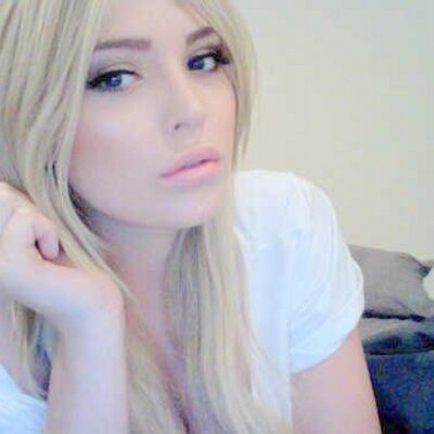 Profile Picture of Lindsay Stuart (@leendway) on Twitter