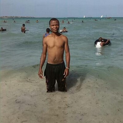 Profile Picture of Chris Cosmas Jr (@Chrisdeyungboss) on Twitter