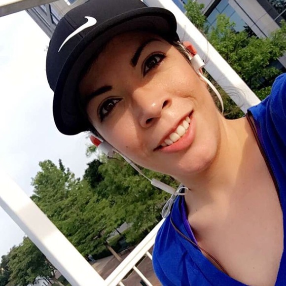 Profile Picture of Raquel Silva (@fitmamasita) on Poshmark