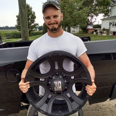 Joe Rainey - Twitter Profile Picture of Joe Rainey (@28JohnDeere) on Twitter