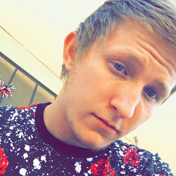 Profile Picture of Devin Poston (@devinposton) on Poshmark