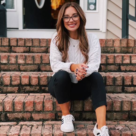 Profile Picture of Danielle Foster (@daniellefoster1) on Poshmark