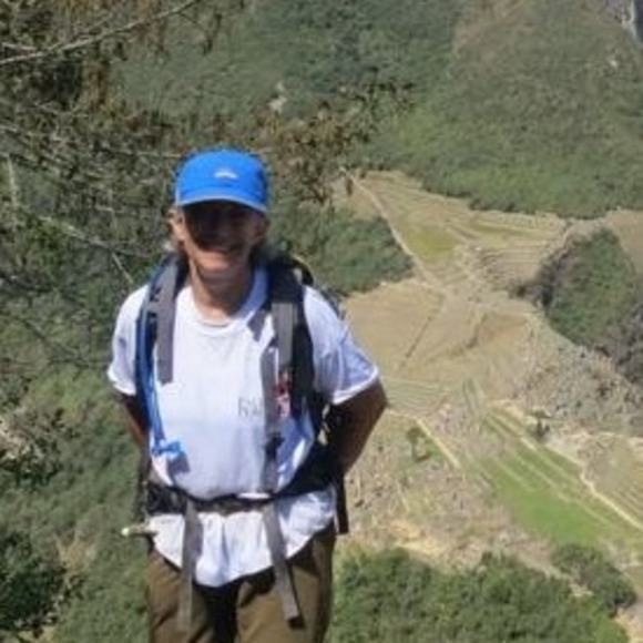 Profile Picture of Victoria Kozera (@vkozycom) on Poshmark