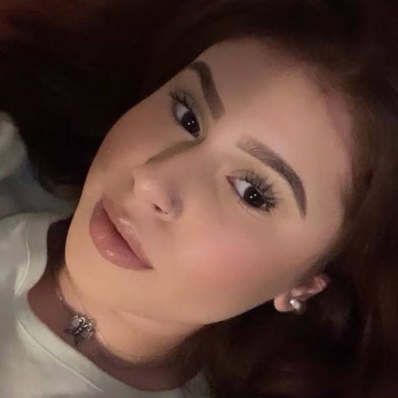 Profile Picture of Crystalynn Cardenas (@crystalynncarde) on Poshmark
