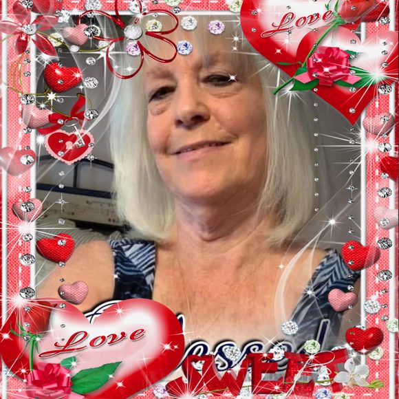 Profile Picture of Linda Joyce (@lindajoyce857) on Poshmark