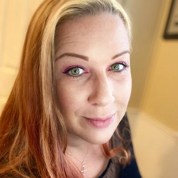 Profile Picture of Maxine Nater watkins (@corvettebaby1) on Poshmark