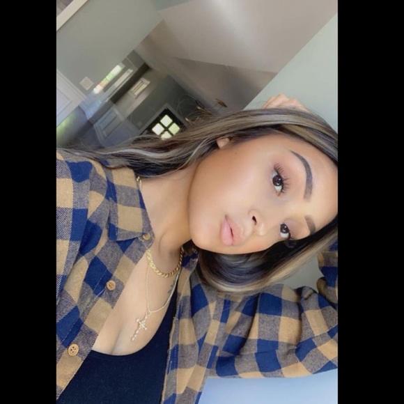 Profile Picture of Natalia Valdes (@nattyvaldes1012) on Poshmark
