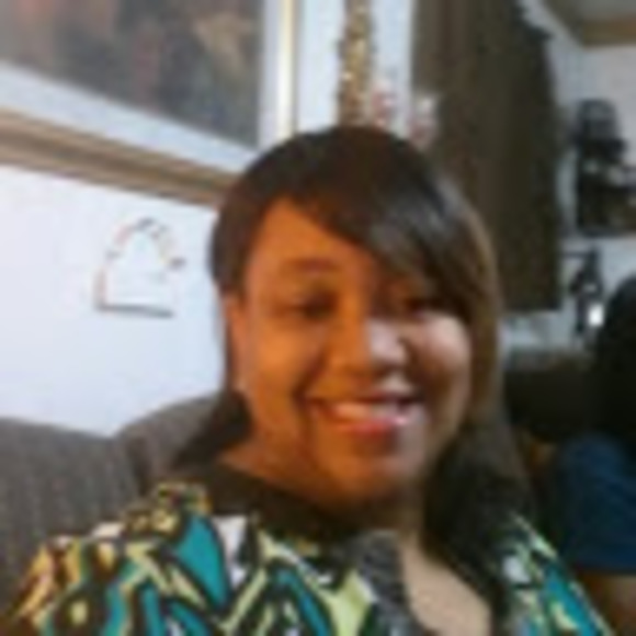 Profile Picture of Robin Jack (@robincjack) on Poshmark