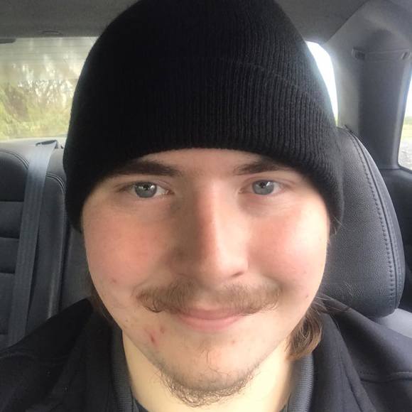 Zachariah Zellerhoff - Poshmark Profile Picture of Zachariah Zellerhoff (@zack_zellerhoff) on Poshmark