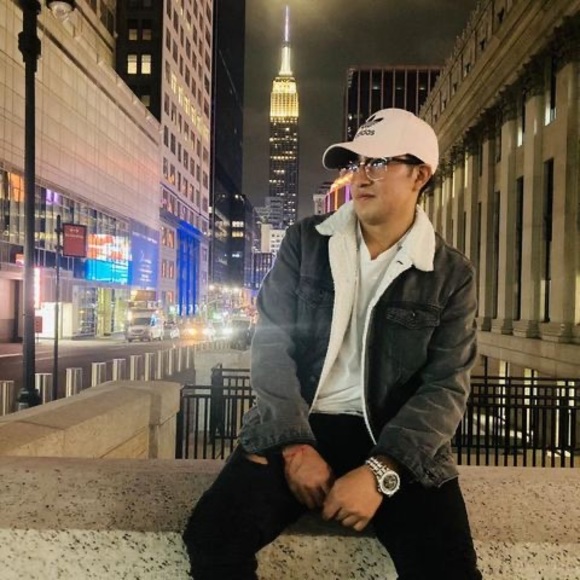 Profile Picture of Jimmy Damian (@jimmyhiphop) on Poshmark