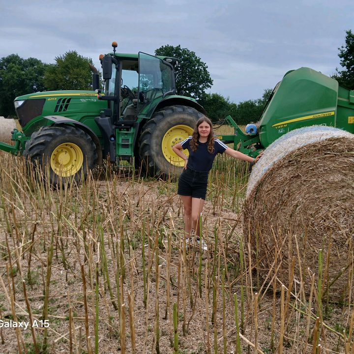Profile Picture of Angèleroullé61 (@angeleroulle) on Tiktok