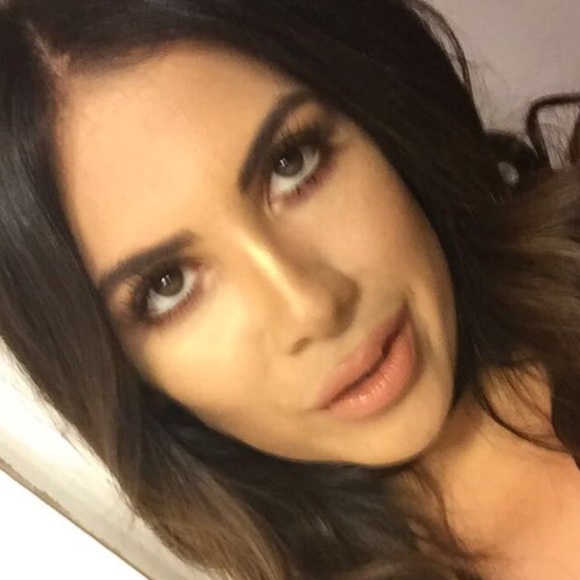 Profile Picture of Alexandra Nassar (@ale_xandra) on Poshmark