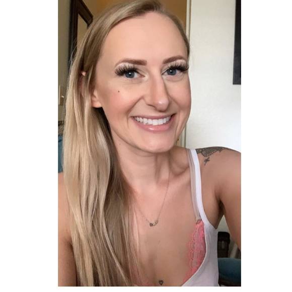 Audrey Robla - Poshmark Profile Picture of Audrey Robla (@audweeen) on Poshmark