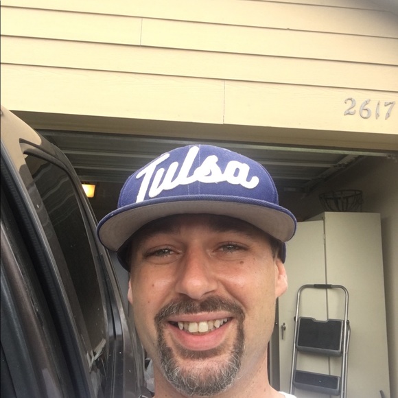 Profile Picture of Dustin Furra (@dustinf41) on Poshmark