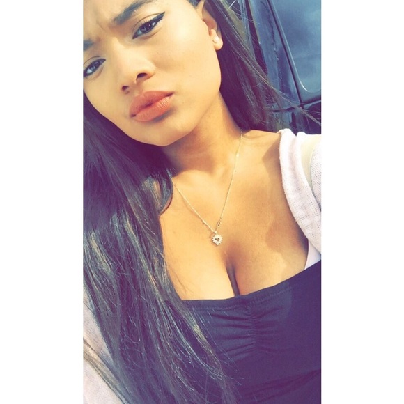 Profile Picture of Leticia Silverio (@letiibell) on Poshmark