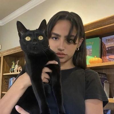Alva Edwards - Tiktok Profile Picture of Alva Edwards (@julia.hansom_) on Tiktok