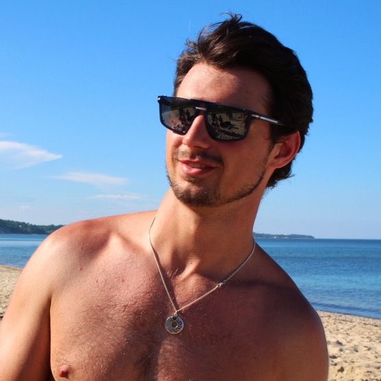 Profile Picture of   When McDonald borger 2... (@david_nitschke) on Tiktok