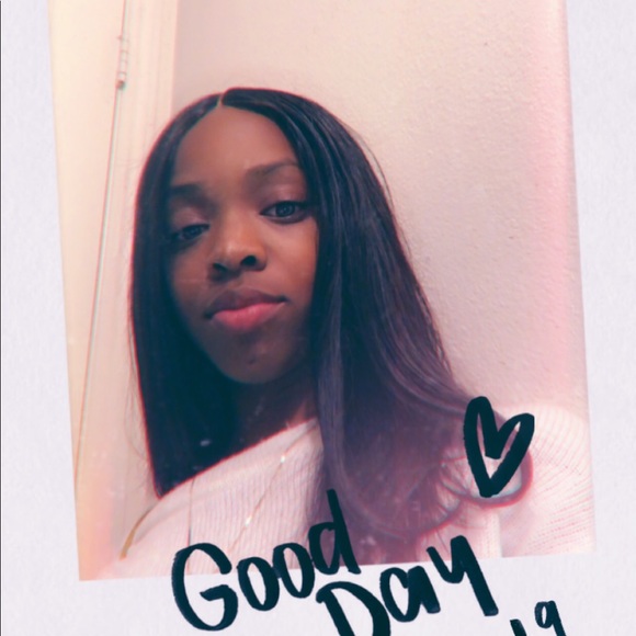 Profile Picture of Briana Grier (@brianagrier) on Poshmark