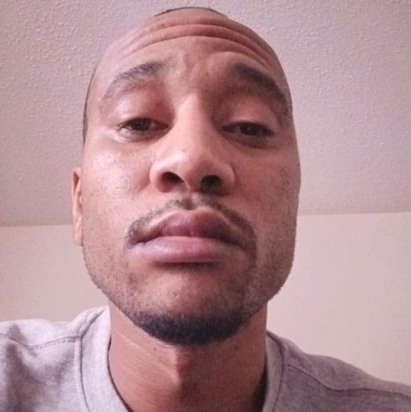 Profile Picture of Davarus Griffeth (@davarus29) on Poshmark