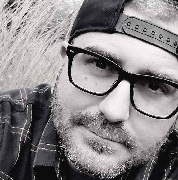 Profile Picture of Jayme Winans (@stillherebro81) on Poshmark