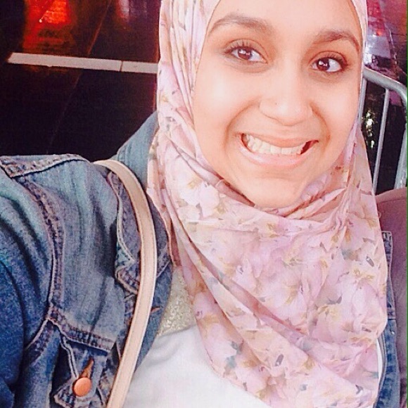 Profile Picture of Thanaa Mahmoudi (@thanaam) on Poshmark