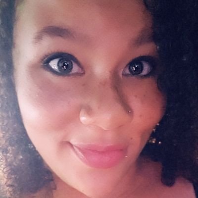 Profile Picture of MandaPanda (@Mandyloo10) on Twitter