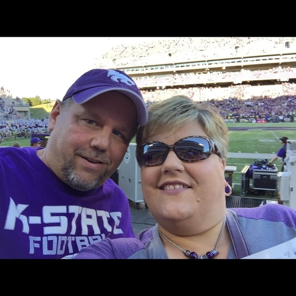 Profile Picture of Jennifer Burkdoll (@jburkdoll) on Poshmark