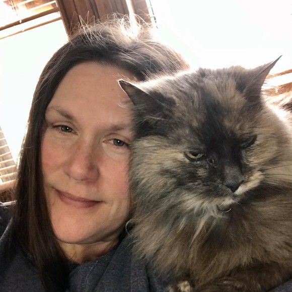 Profile Picture of Deborah Hockenberry (@davendebihock) on Poshmark