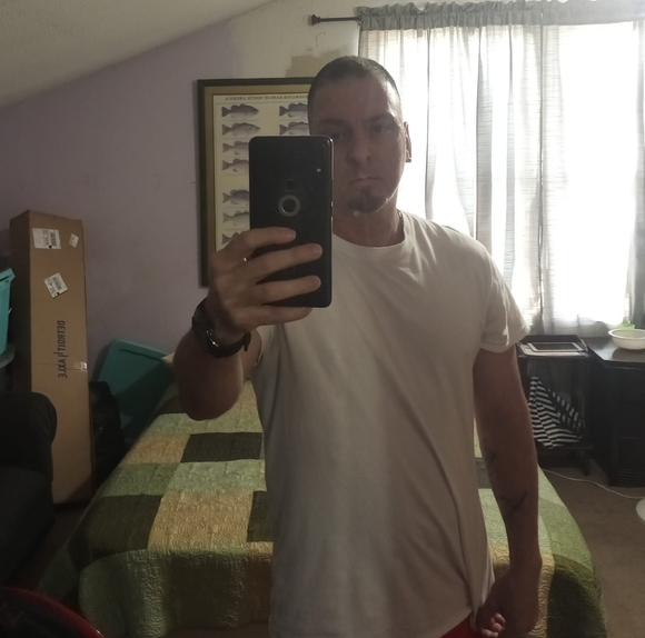 Profile Picture of Jeffrey Darty (@jeffrey_darty) on Poshmark