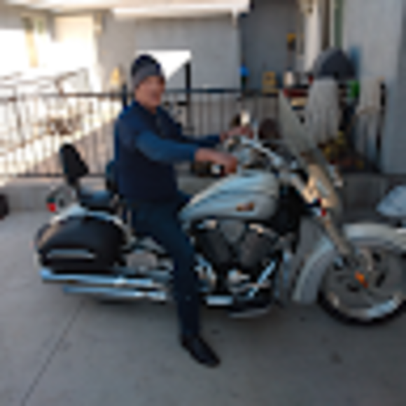 Profile Picture of William Bradstock (@wbradstock) on Poshmark