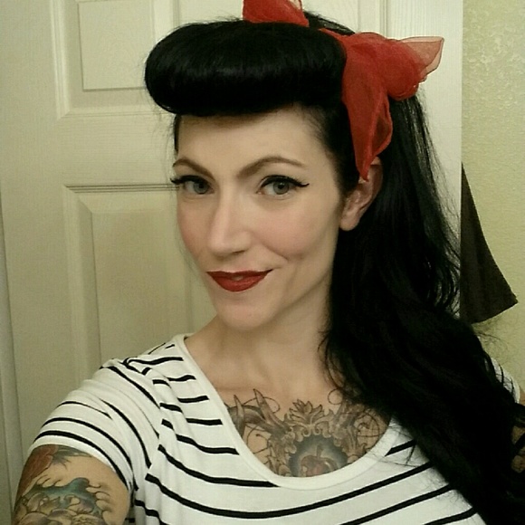 Profile Picture of Briana Shackley (@ladylegasus) on Poshmark